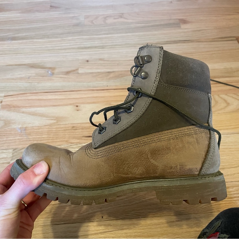 Timberland water resistant 6" woman's boot